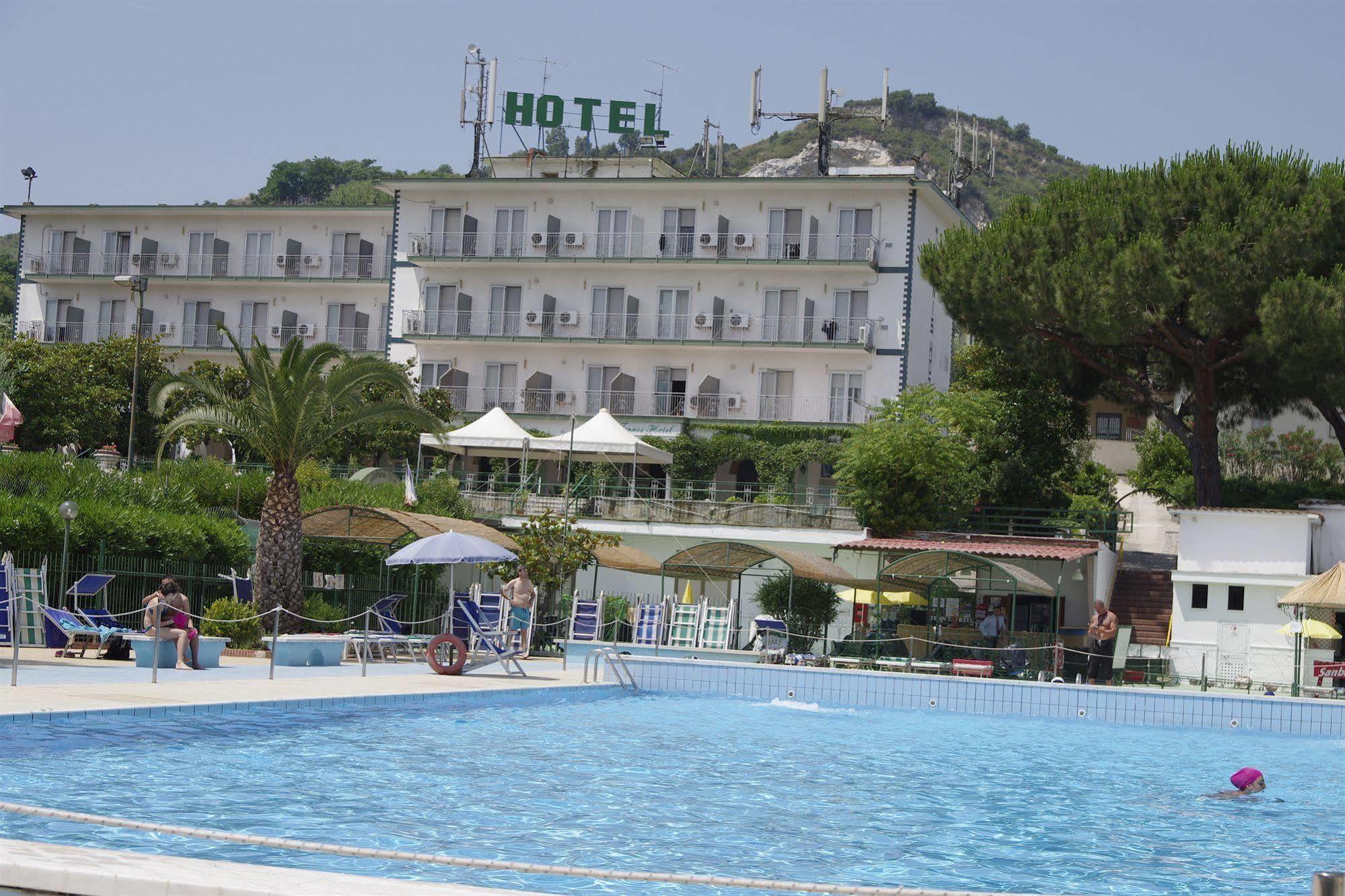 Tennis Hotel Pozzuoli Exterior photo